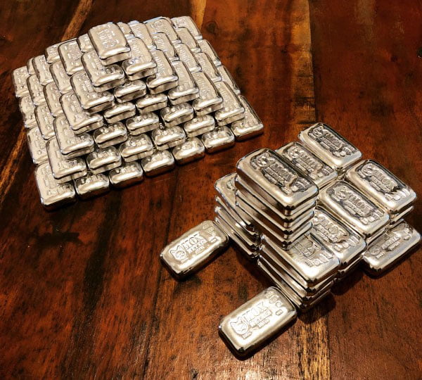 Pyramid-and-Sphynx-Home